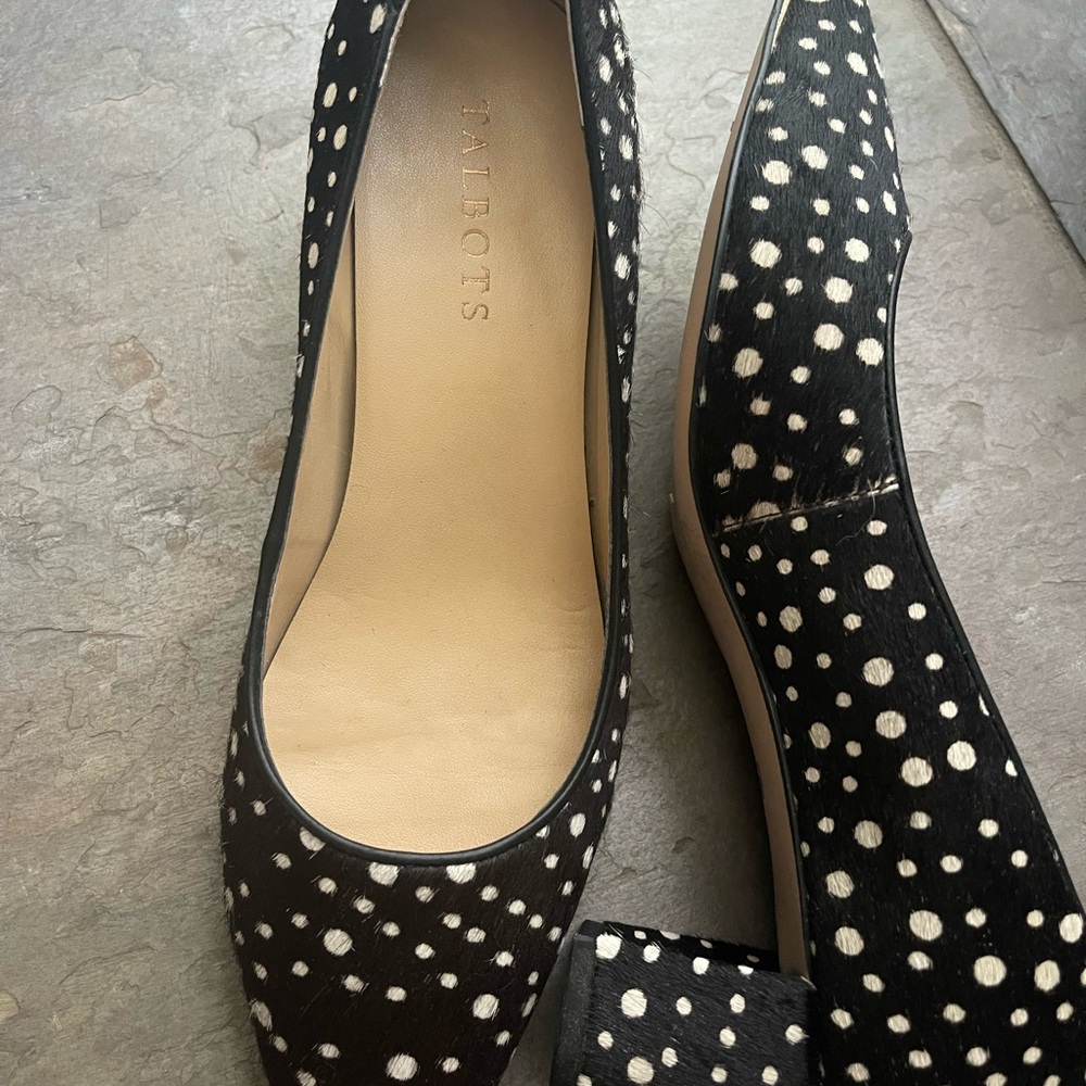 Talbots dots suede Closed Toe Heels chunky heel 7.5 Medium black with cream